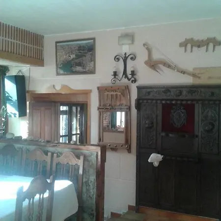 Hotel Rural Pantano De Burgomillodo Farm stay *